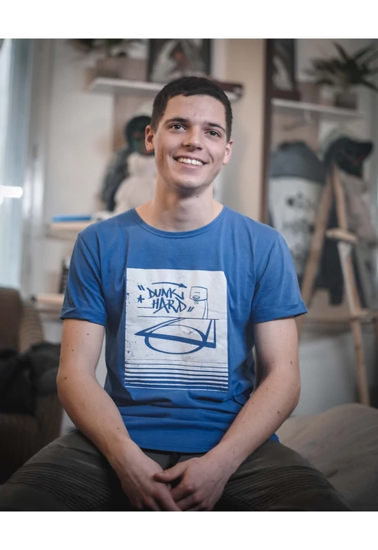 Kék Dunk Hard póló